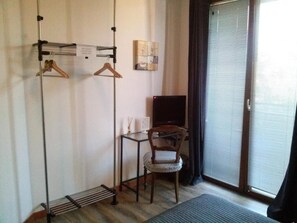 ダブルルーム 専用バスルーム (External) | 羽毛の掛け布団、遮光カーテン、WiFi (無料)