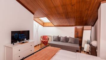 Superior Double Room, Private Bathroom | Premium bedding, memory foam beds, individually furnished