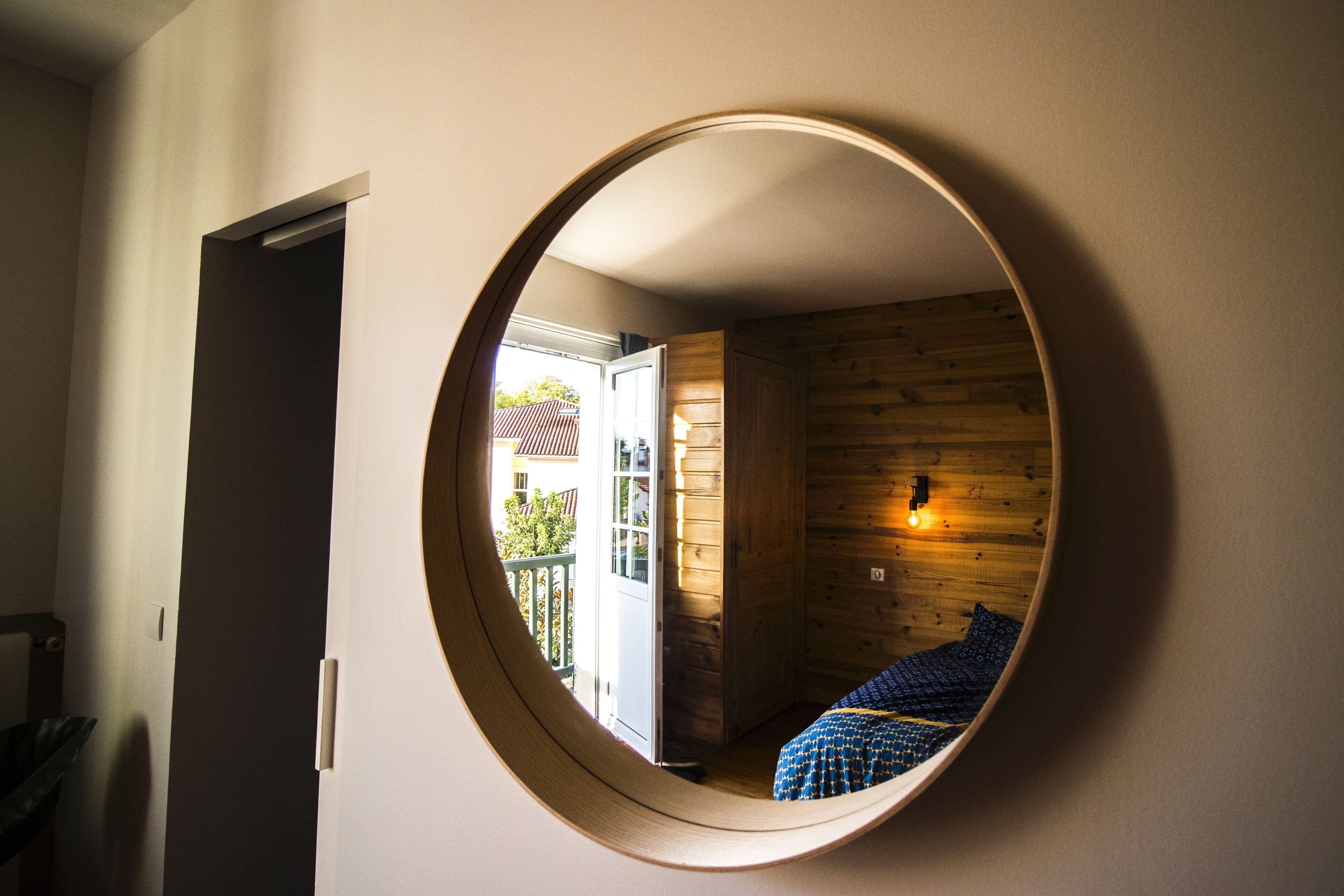 5 chambres, fer et planche à repasser, Wi-Fi, draps fournis