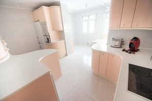 Mikrobølgeovn og brødrister