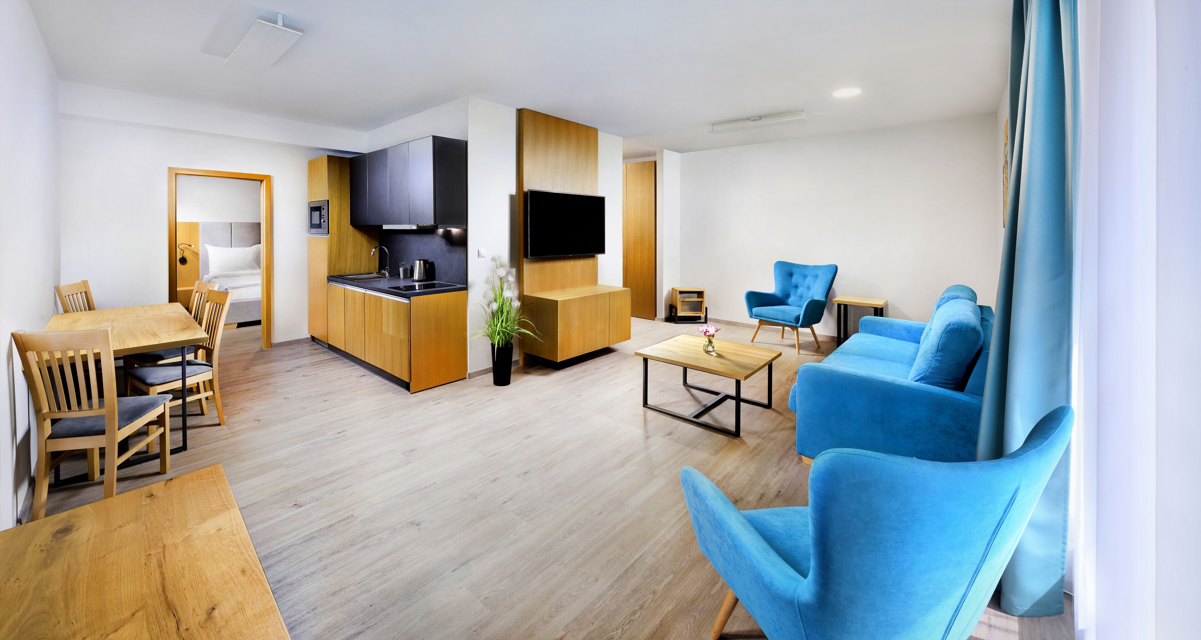 Luxury Apartment (5) | Select Comfort beds, desk, laptop workspace, cribs/infant beds