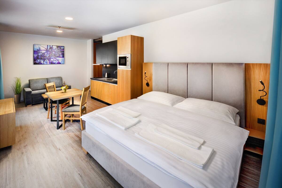 Classic Studio (2) | Select Comfort beds, desk, laptop workspace, cribs (surcharge)