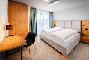 Colchones Select Comfort, escritorio y espacio para trabajar con laptop 