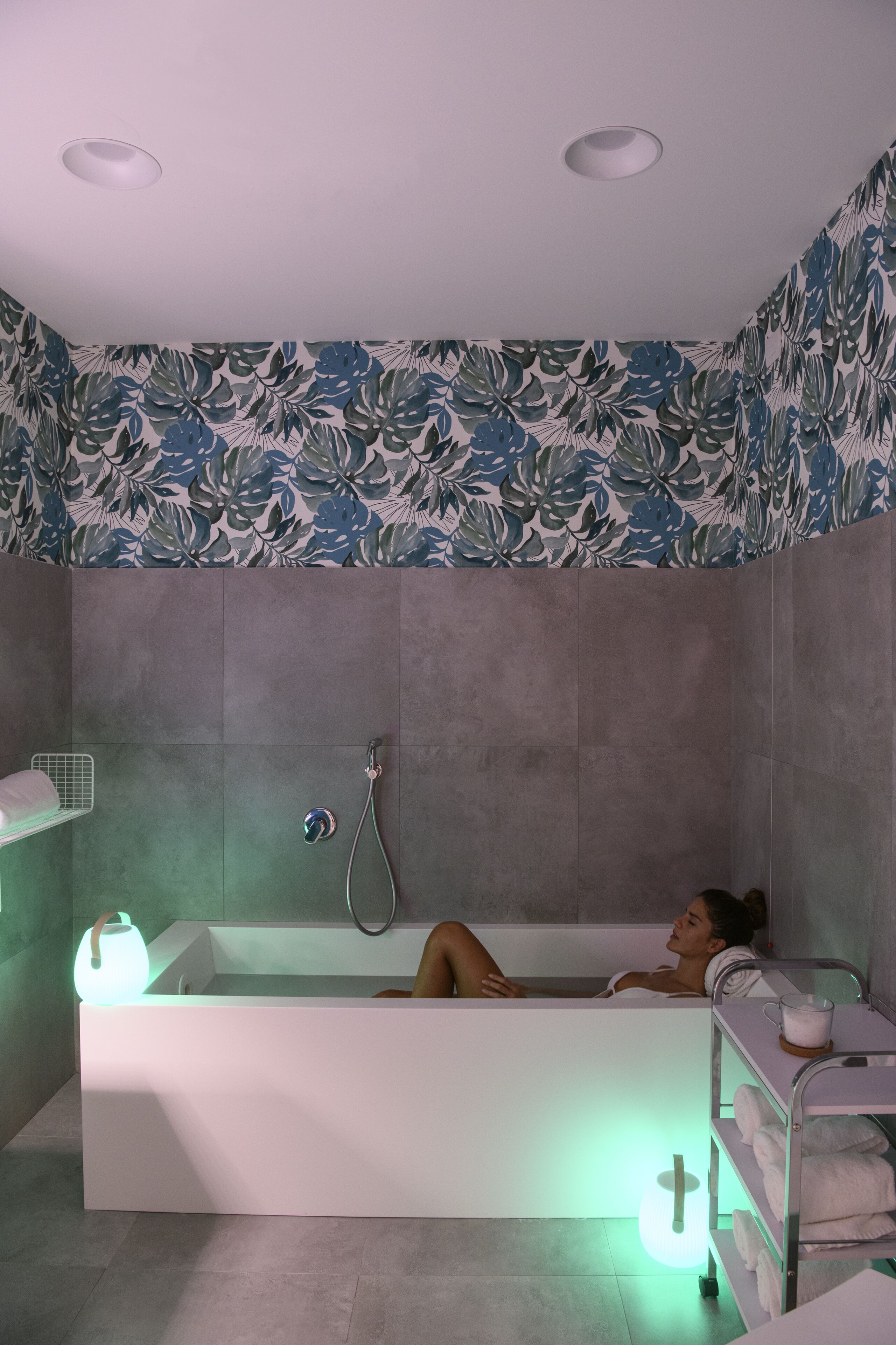 couples treatment room(s), body treatments, hydrotherapy, aromatherapy