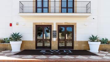 Entrada al alojamiento