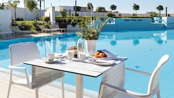 Daily buffet breakfast (EUR 10 per person)