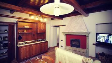 Apartment, 2 Bedrooms (Medale) | Private kitchenette | Fridge, stovetop, cookware/dishes/utensils