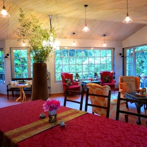 Breakfast and dinner served - Schumann’s Resort & Park (Alto Boquete)