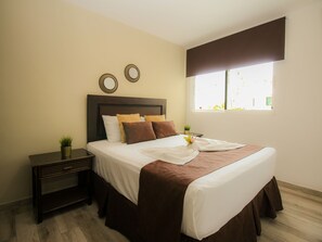 Deluxe-Zimmer | Hochwertige Bettwaren, Daunenbettdecken, Pillowtop-Betten, Zimmersafe