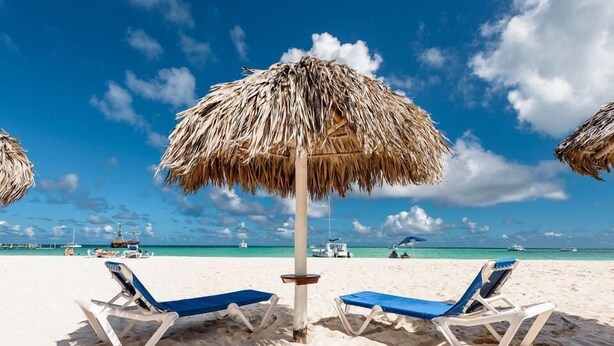 Family Room, Multiple Beds, Balcony | Premium bedding, down duvets, pillow-top beds, in-room safe - Aparta Hotel Las Rosa (Punta Cana)
