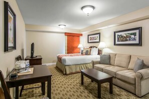 Strykejern/-brett, internettilgang, sengetøy og rullestolvennlig