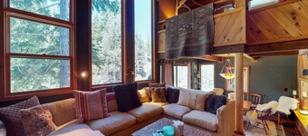 Treehouse in the Mountains