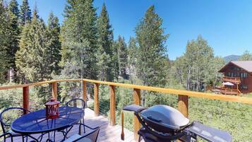 House, Multiple Beds (Treehouse in the Mountains) | Balcony