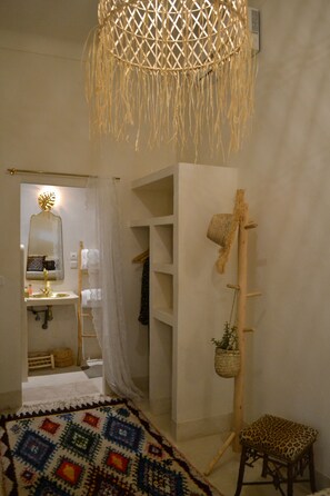 Interior - Luizza Deluxe Double Room Pool View Riad Naanaa in Marrakech (Médina)