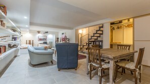 Apartment, 2 Bedrooms | Living area
