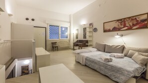 Apartment, 2 Bedrooms | 2 bedrooms, iron/ironing board, bed sheets