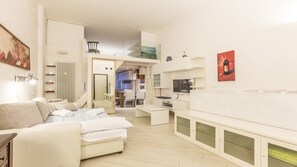 Living area - All'Ombra della Luna (Bologna)