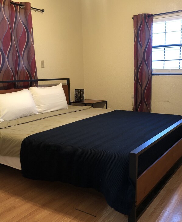 1 غرفة نوم وواي فاي وملاءات أسرّة