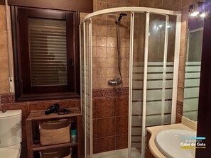 Bathroom - Casa Bajel         . (Ventorros de San José)