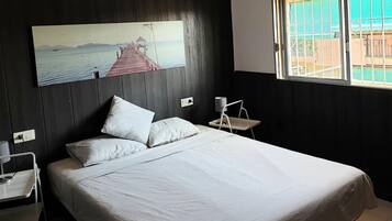 2 makuuhuonetta, Wi-Fi, vuodevaatteet