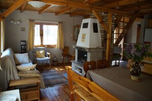 Televisie en een open haard