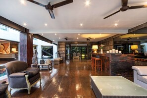 Lobby - 5 Bedroom Holiday Villa in Seminyak with Private Pool, Bali Villa 2001 (Bali)