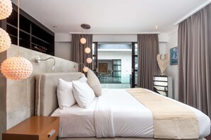 5 habitaciones, tabla de planchar con plancha, internet y ropa de cama 