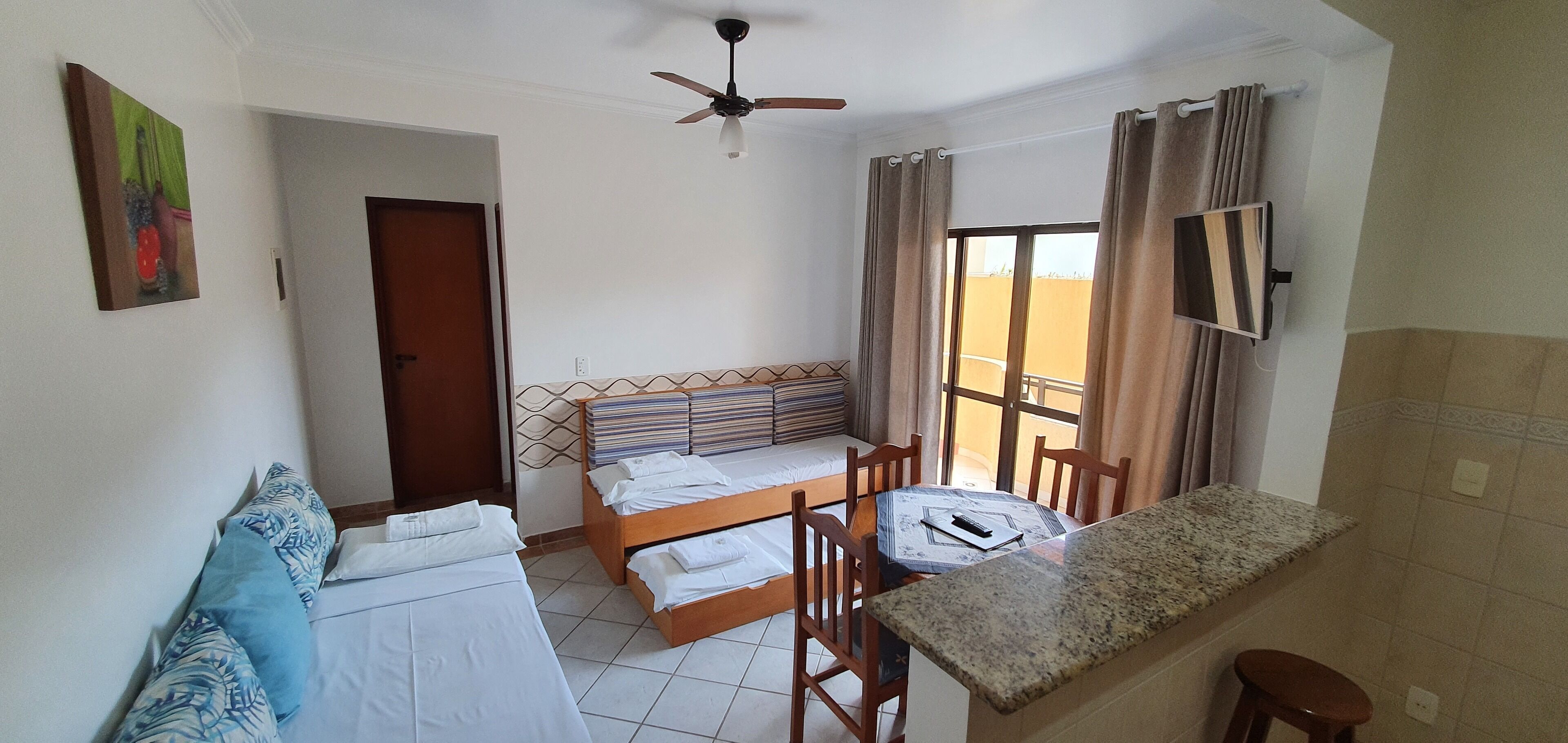 1 bedroom, desk, free WiFi, bed sheets