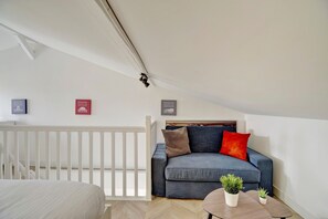 1 habitación, tabla de planchar con plancha, wifi gratis y ropa de cama 