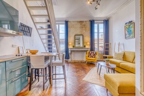 TV - Sweet Melody - Beau Duplex - Quartier Saint Pierre (Bordeaux)