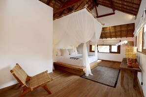 3 bedrooms, iron/ironing board, Internet, bed sheets - The Complete Guide to Renting Your Exclusive Holiday Villa in Seminyak with Private Pool (Bali)