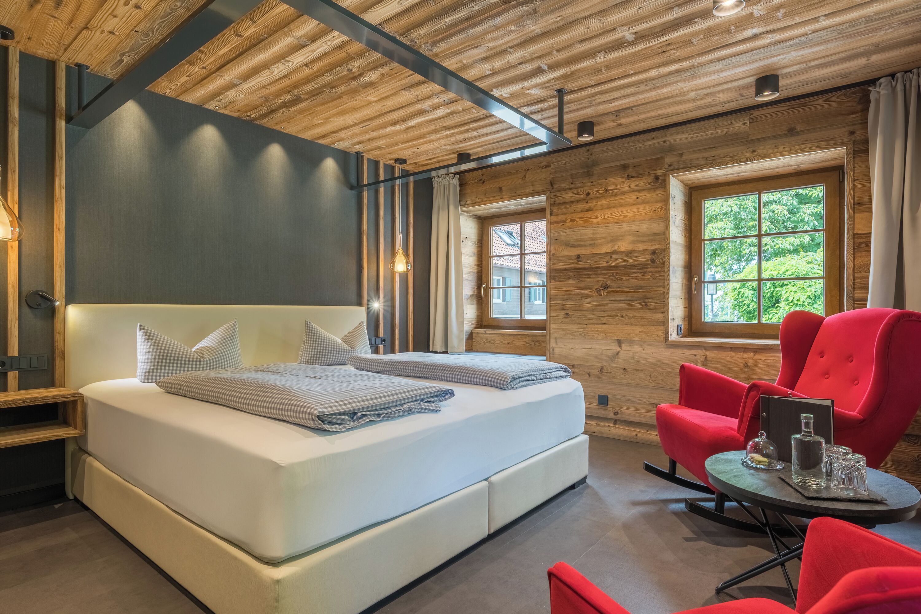 Kamar Deluks | Minibar dan didekorasi berbeda-beda