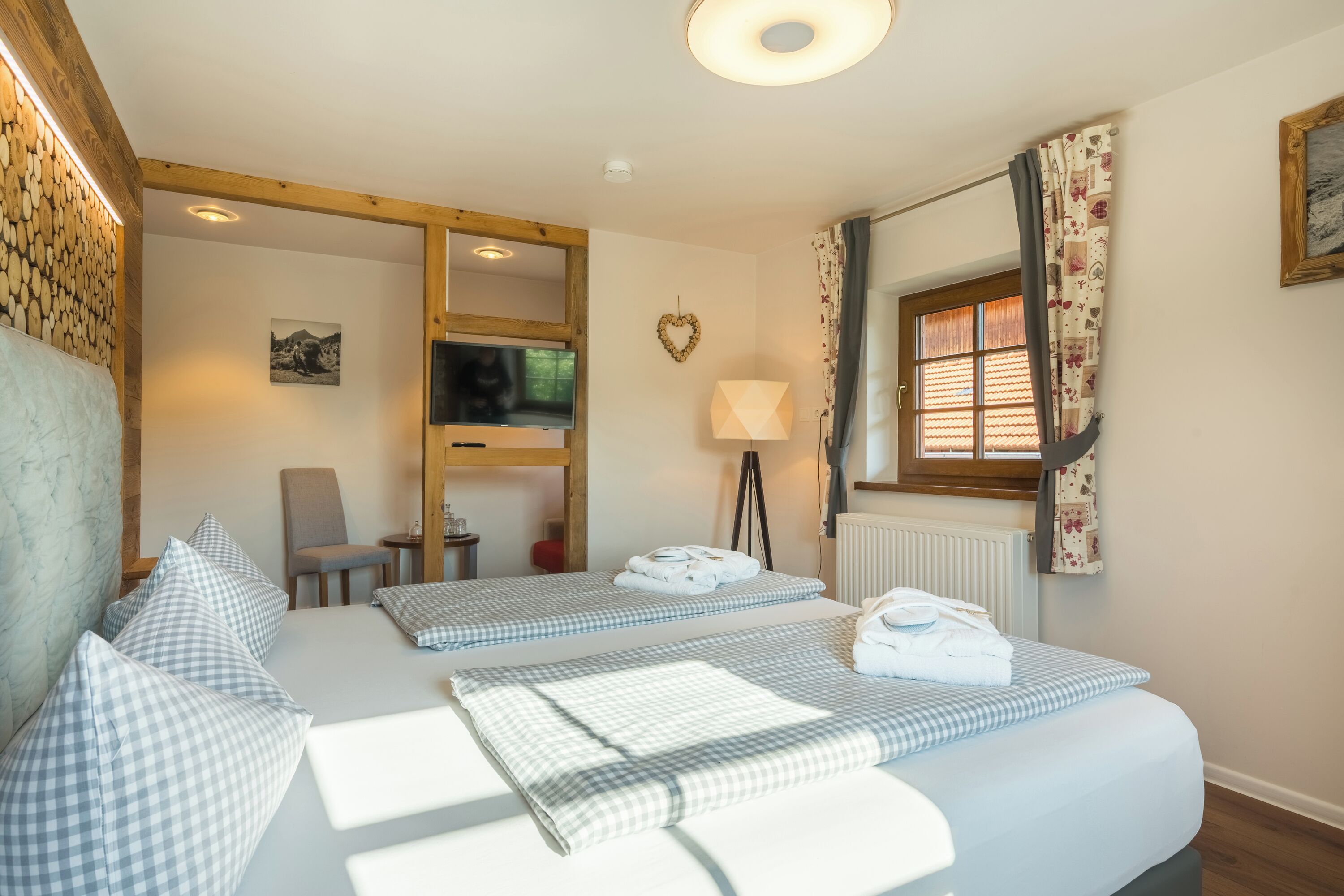 Dobbeltrom – superior | Minibar, individuelt dekorert, individuelt innredet og skrivebord