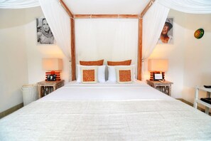 3 bedrooms, iron/ironing board, internet, bed sheets