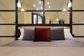 1 slaapkamer, een kluis op de kamer, beddengoed