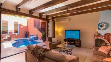 House, 2 Bedrooms | Exterior