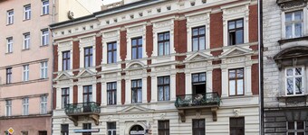 140m, 3 bdr, 2 bth Family Apartment