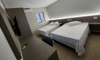 Minibar, sistema de insonorización y wifi gratis 