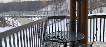 Best Location Ski In/Out at Schuss Mountain! Purple Lift Outside Your Backdoor!