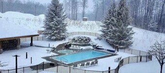 Best Location Ski In/Out at Schuss Mountain! Purple Lift Outside Your Backdoor!