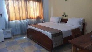 Habitación estándar doble | Minibar, escritorio, cortinas opacas y sistema de insonorización