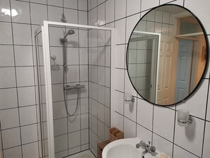 Haartrockner, Handtücher