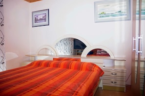 Apartment, 1 Bedroom, Terrace, Sea View | Individually decorated, individually furnished, desk, laptop workspace - Apartments Opsenica (Rab)