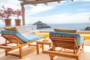 Apartamento Deluxe, varias camas, vistas al mar (CASITA DELFIN) | Terraza o patio