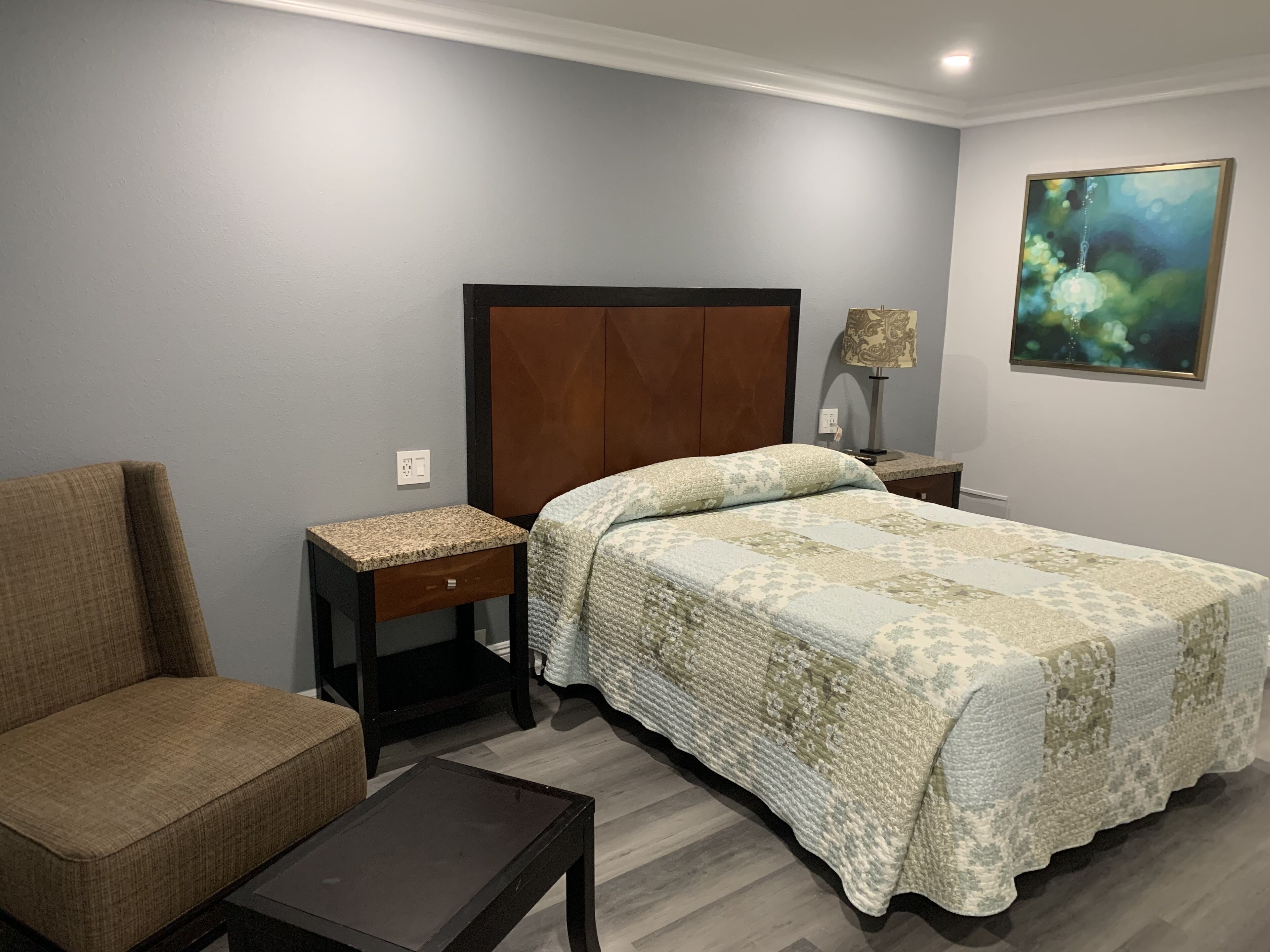 Deluxe Room, 1 Bedroom | Desk, free WiFi