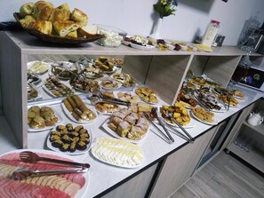 Free daily buffet breakfast - Hotel Shosh Palace (Tashkent)