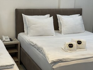 Verdunkelungsvorhänge, Bügeleisen/Bügelbrett, kostenloses WLAN