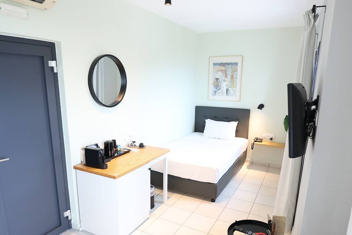 Single Room, Balcony, Sea View | 1 bedroom, premium bedding, in-room safe, desk