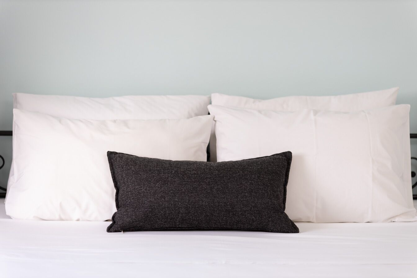 Premium bedding, in-room safe, individually decorated