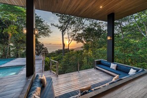 Terrace/patio - Design Oceanview Jungle COSARA Villa - Security - concierge service (Uvita)